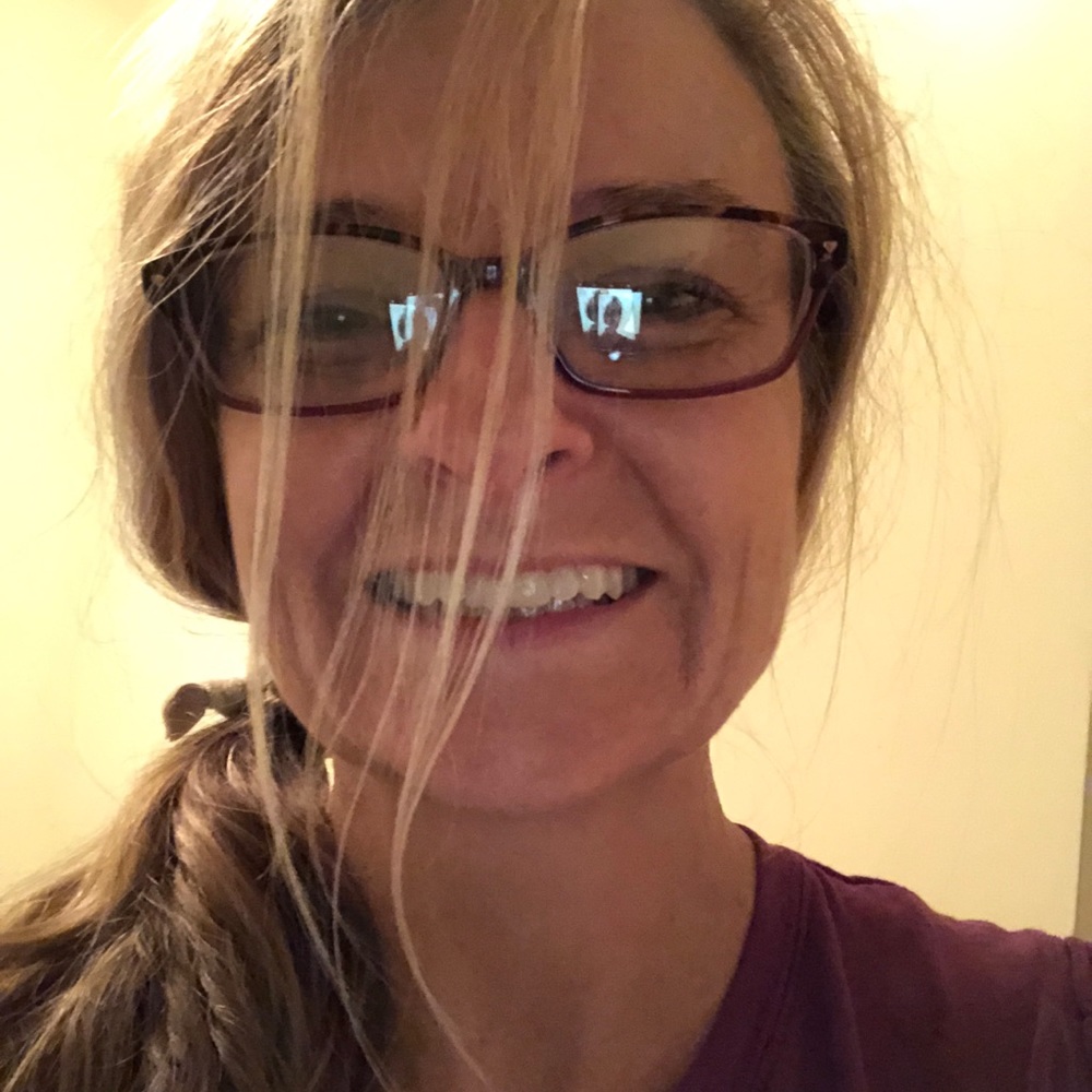 Meet your Posher, Dena